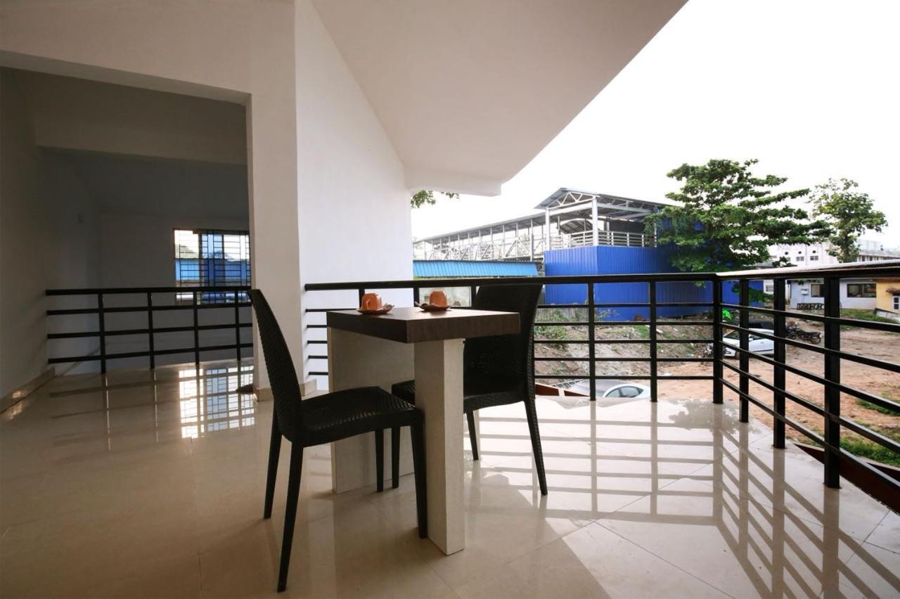 Railview Residency Hotel Alappuzha Exterior foto